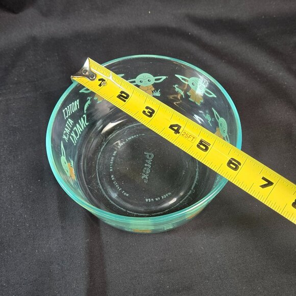 Pyrex Glass Snack Attack Bowl Star Wars Mandalorian Baby YODA 4-Cup NO LID - Picture 8 of 10